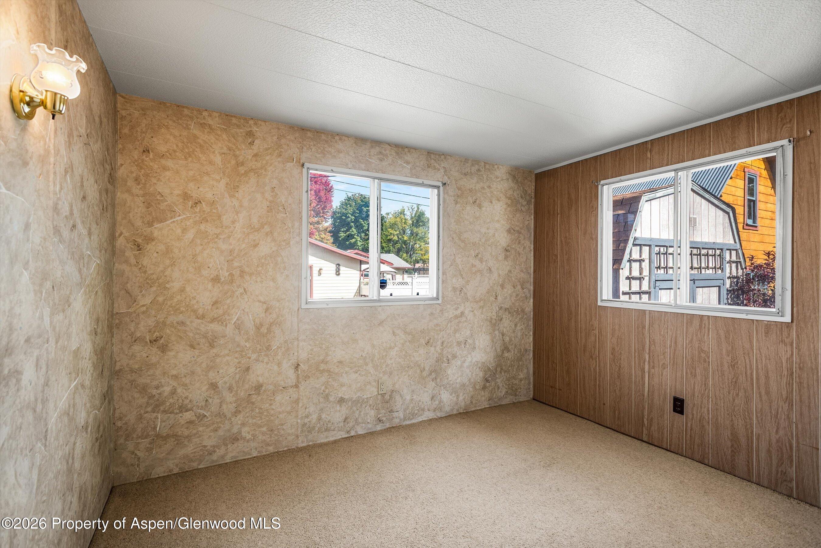727 Euclid Avenue Property Photo 14
