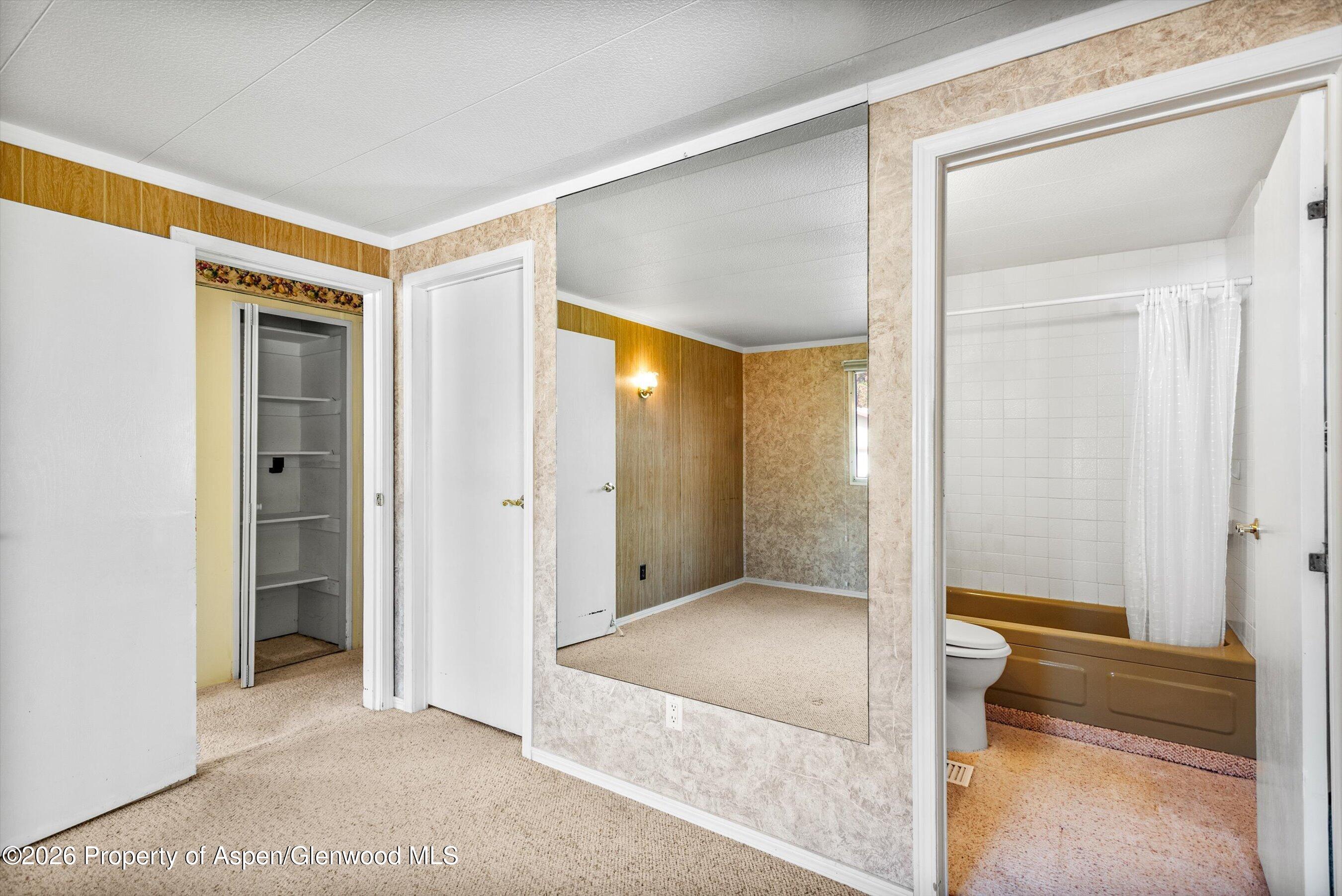 727 Euclid Avenue Property Photo 15
