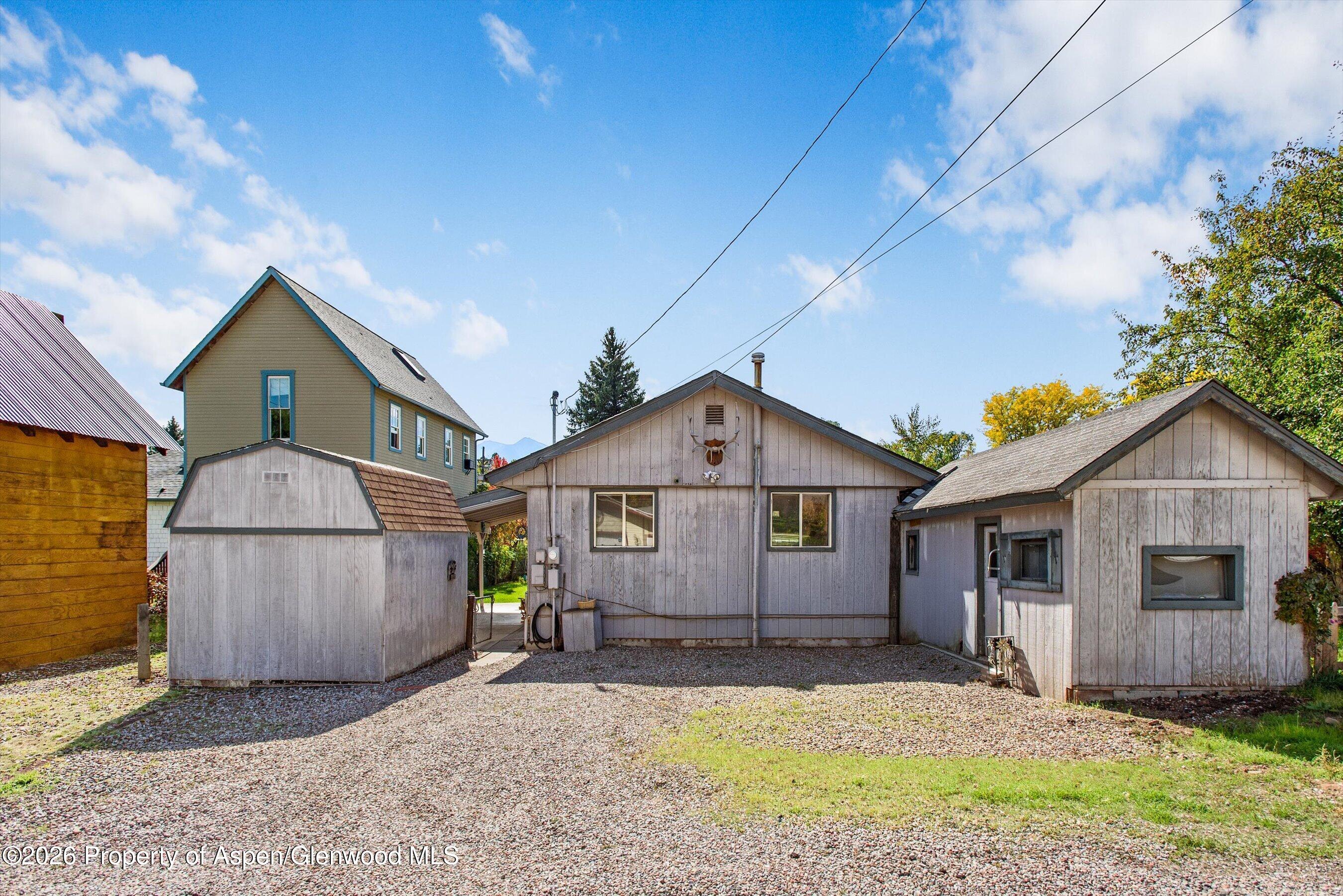 727 Euclid Avenue Property Photo 17
