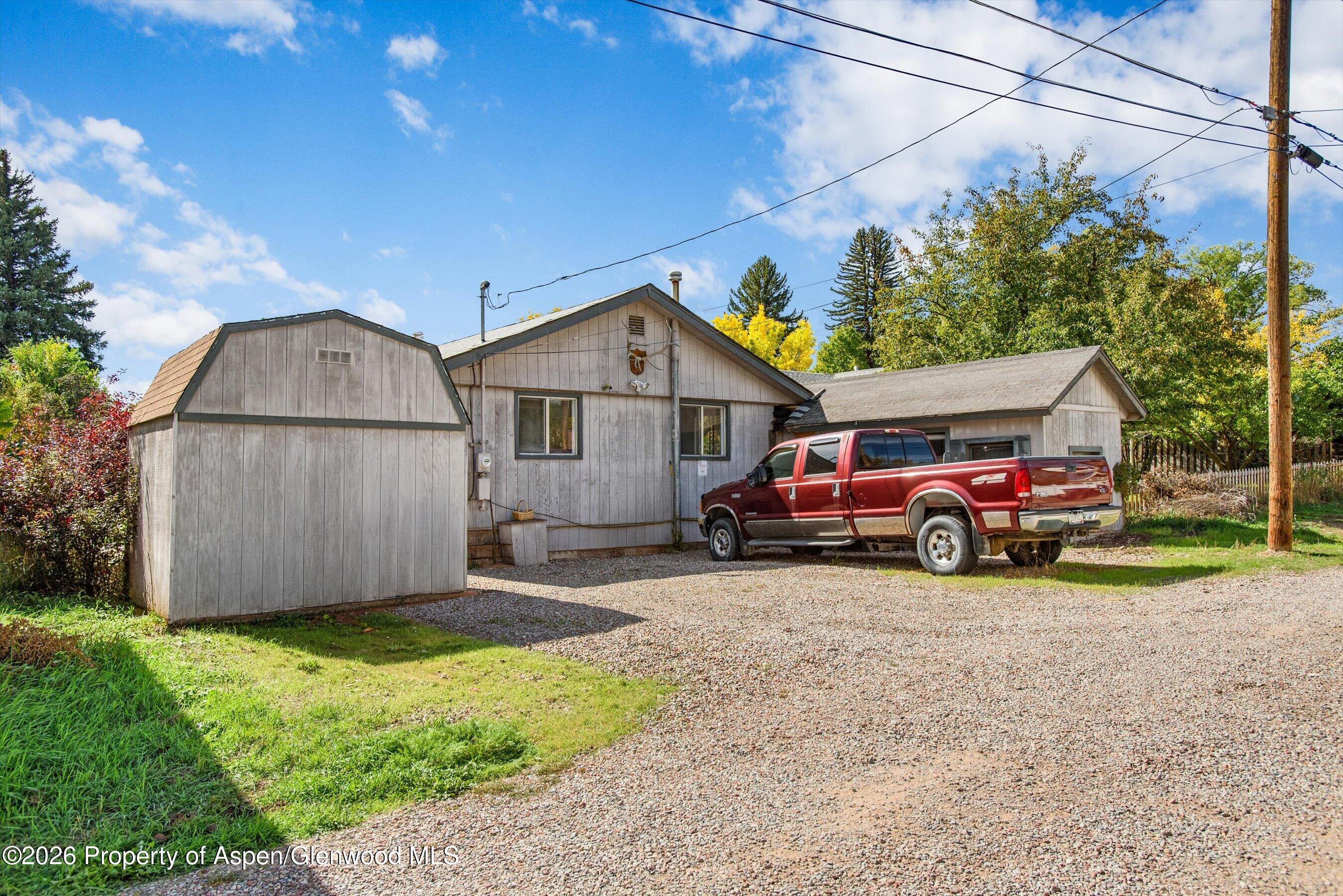 727 Euclid Avenue Property Photo 18