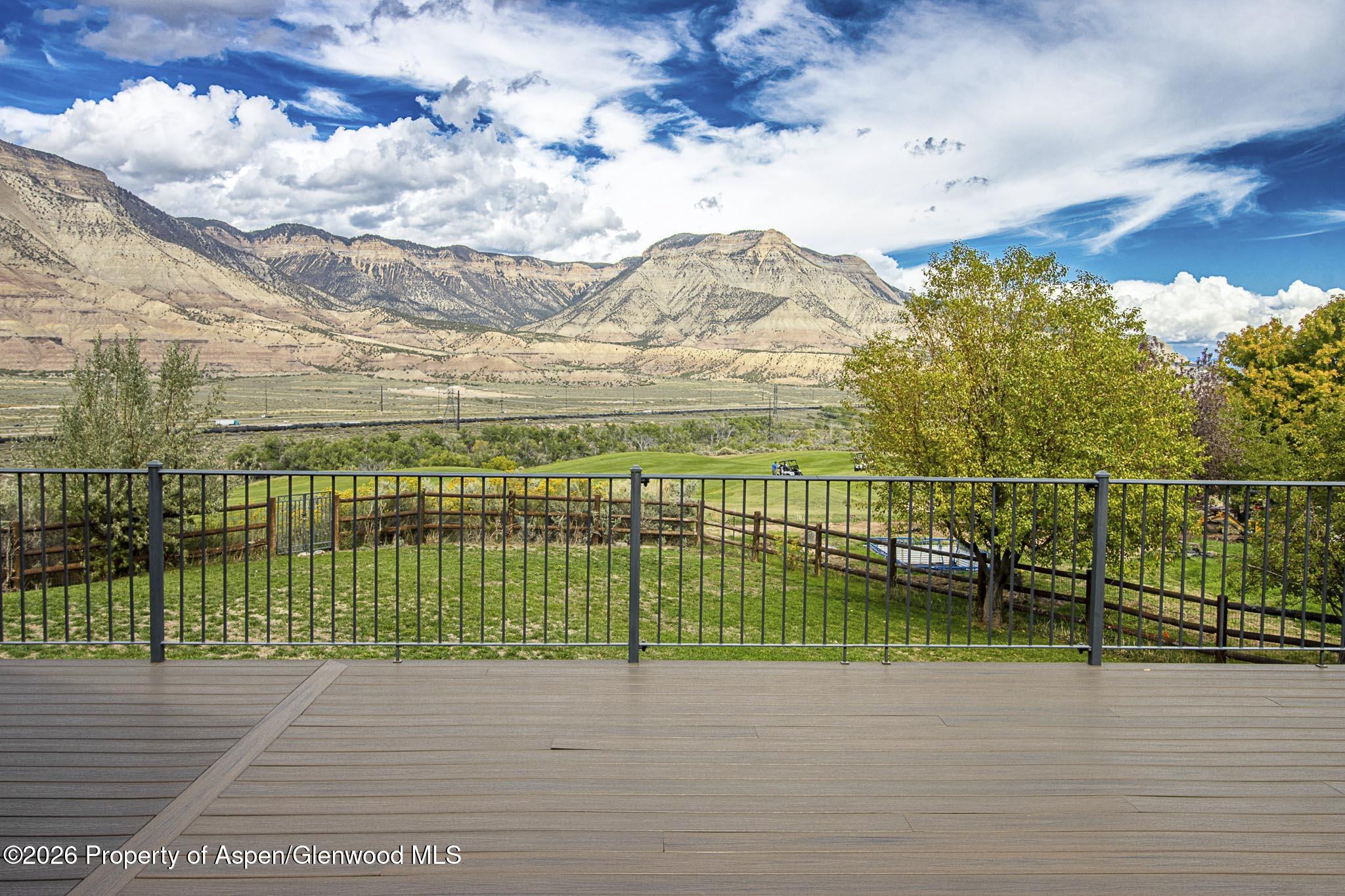 345 Meadow Creek Drive Property Photo 4