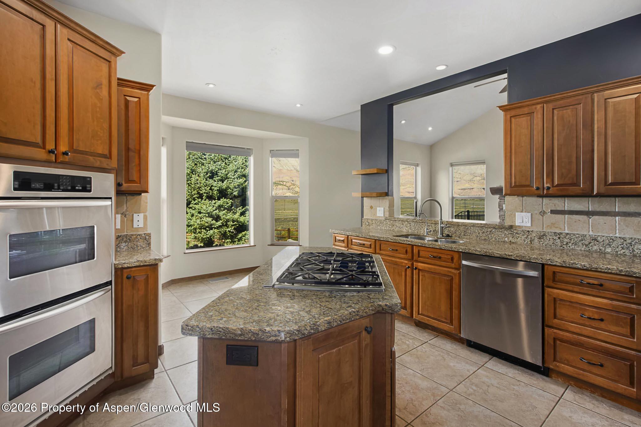 345 Meadow Creek Drive Property Photo 8