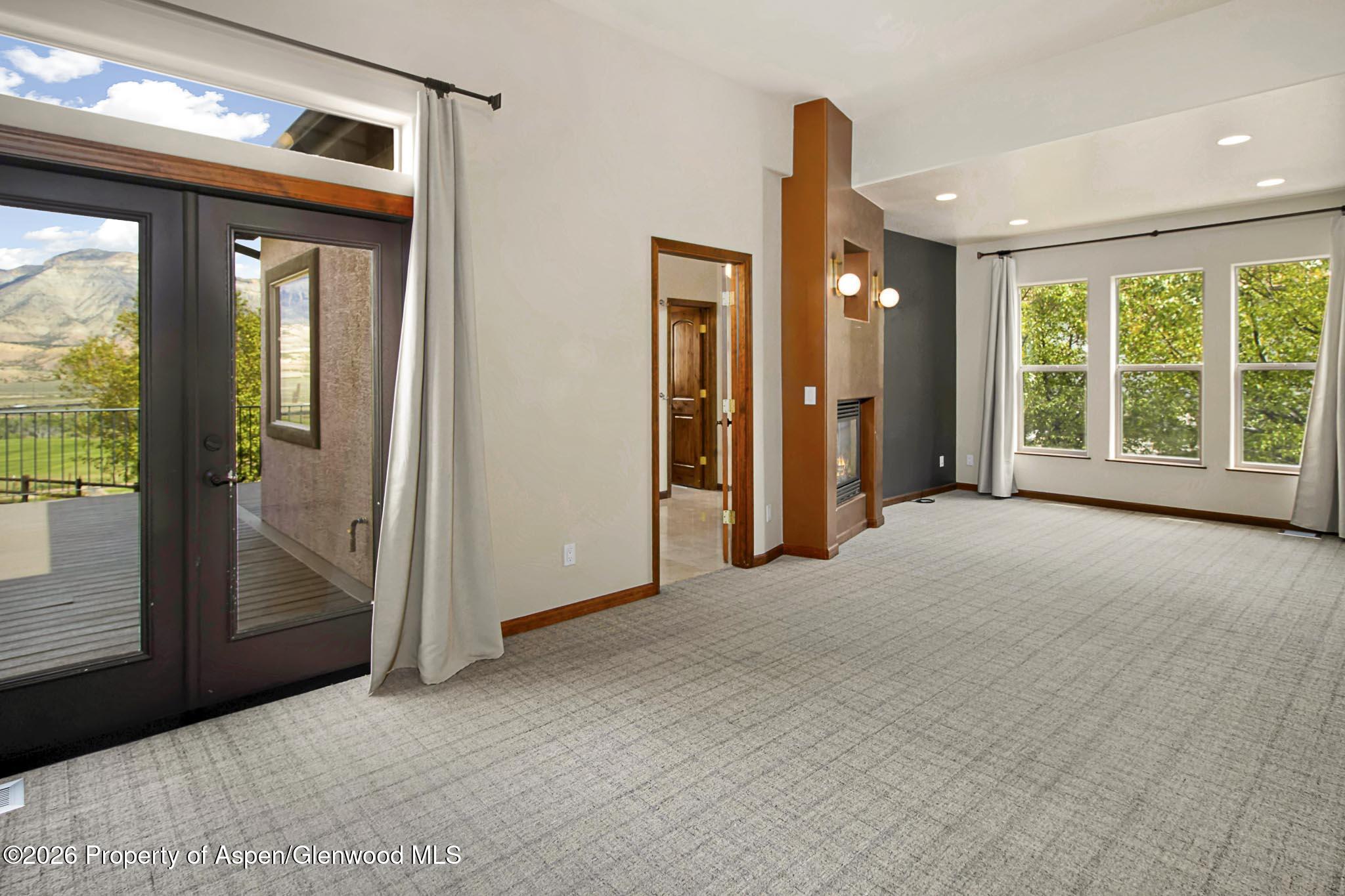345 Meadow Creek Drive Property Photo 15