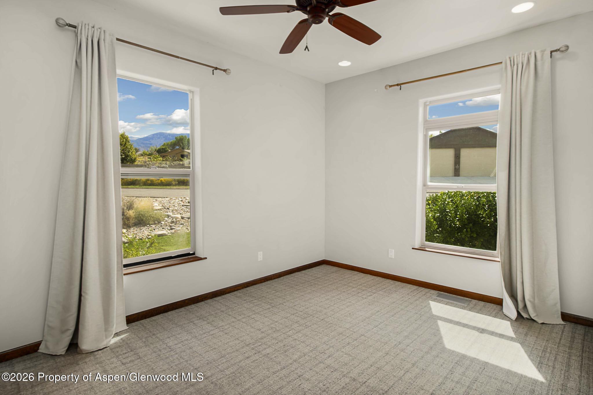 345 Meadow Creek Drive Property Photo 20