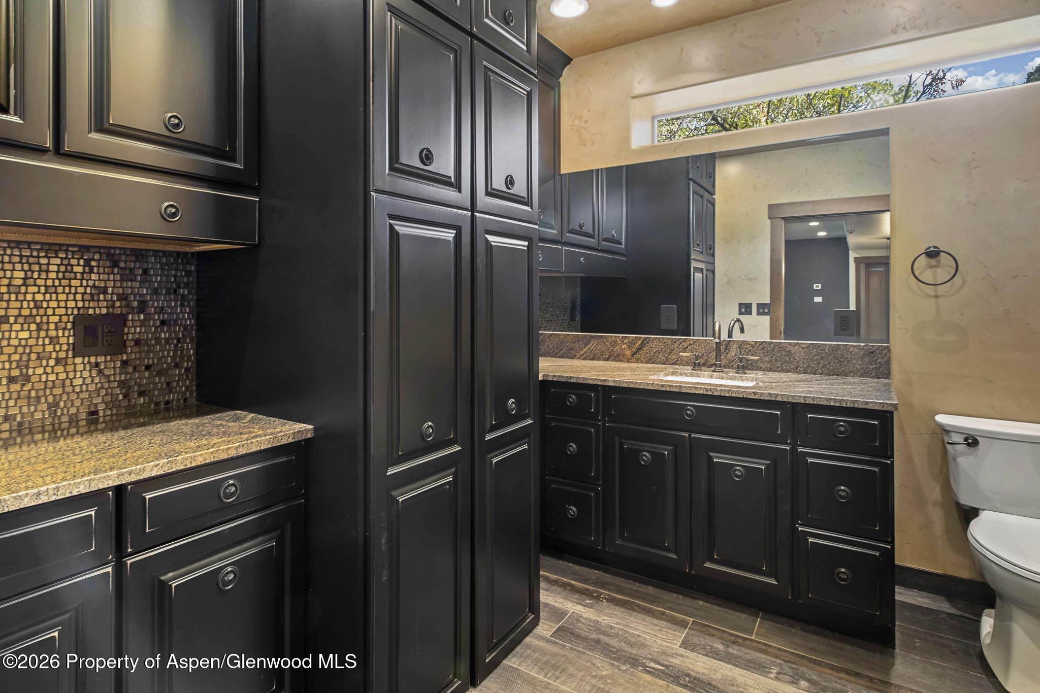345 Meadow Creek Drive Property Photo 30