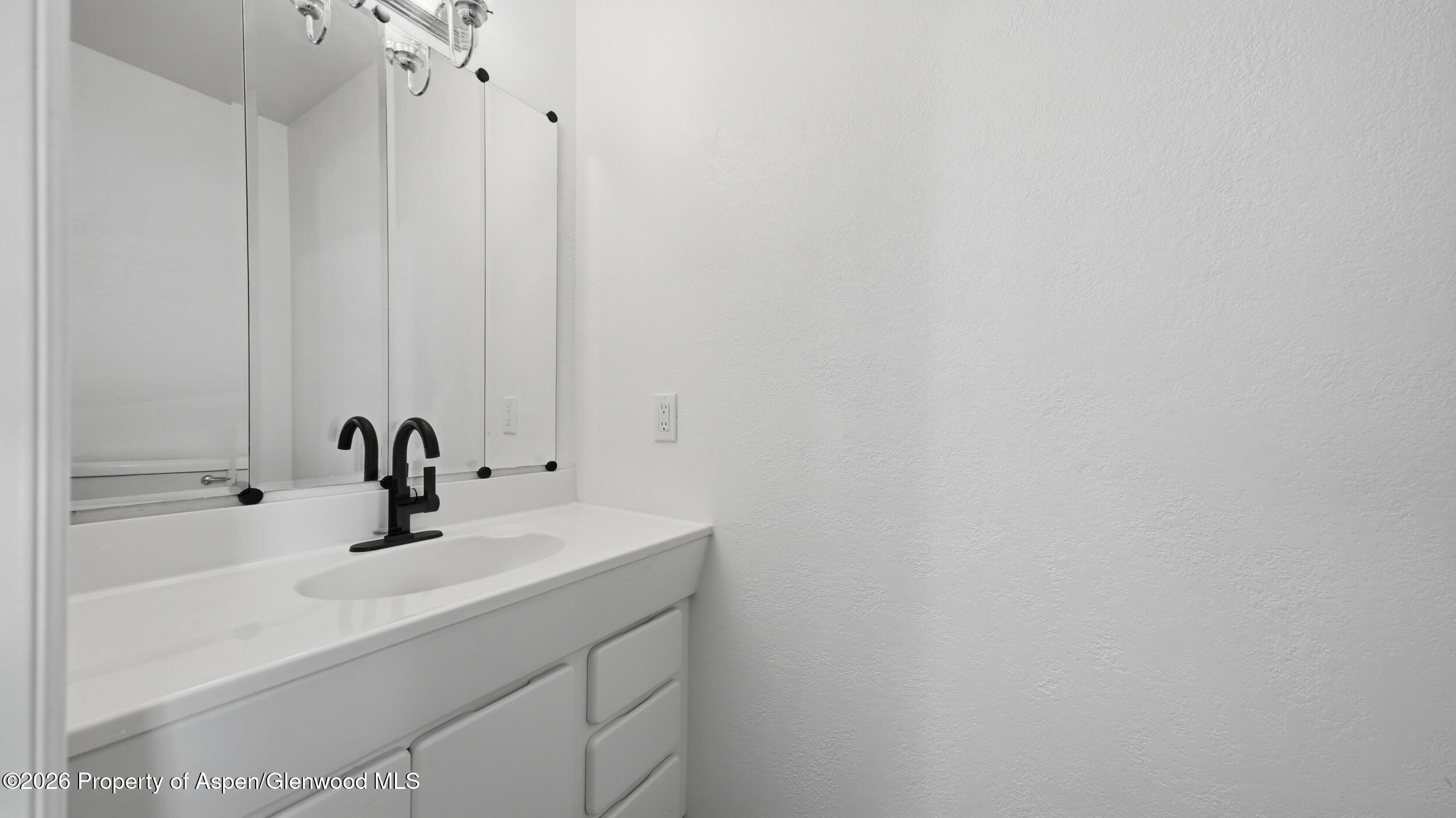 1073 County Road 260 Property Photo 37