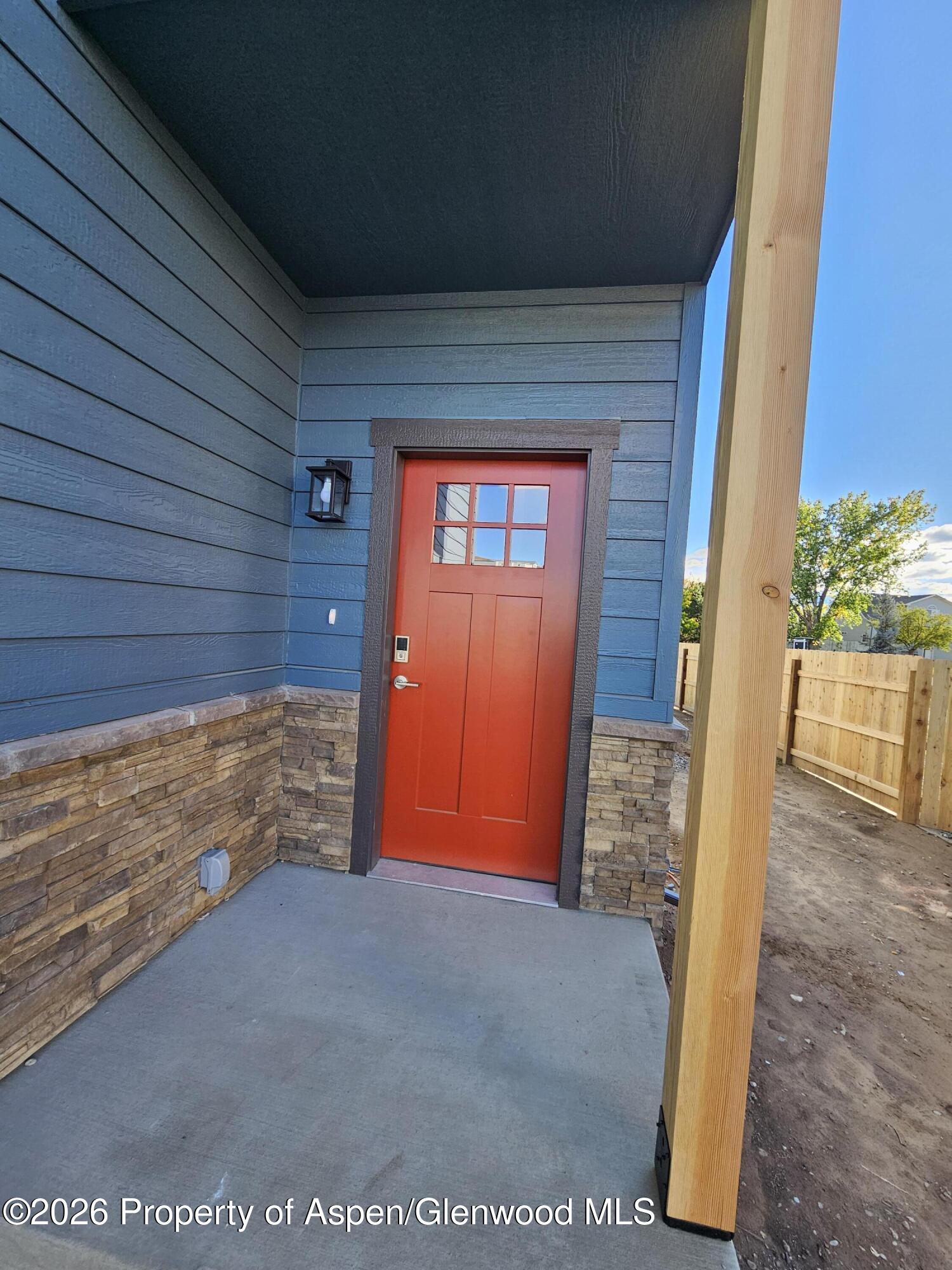 1627 Walnut Loop Property Photo 2