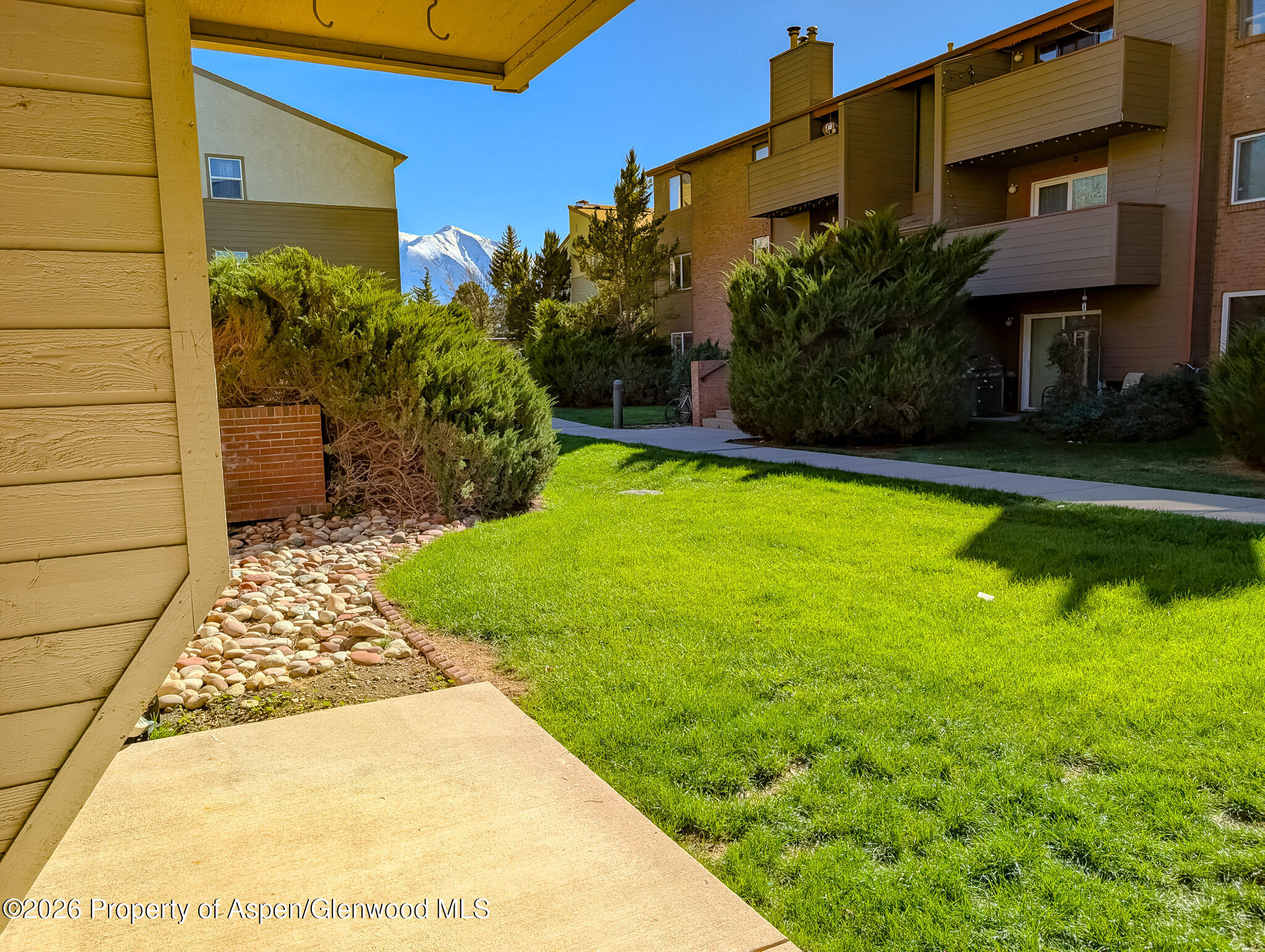 82 Roaring Fork Avenue A2 Property Photo 1