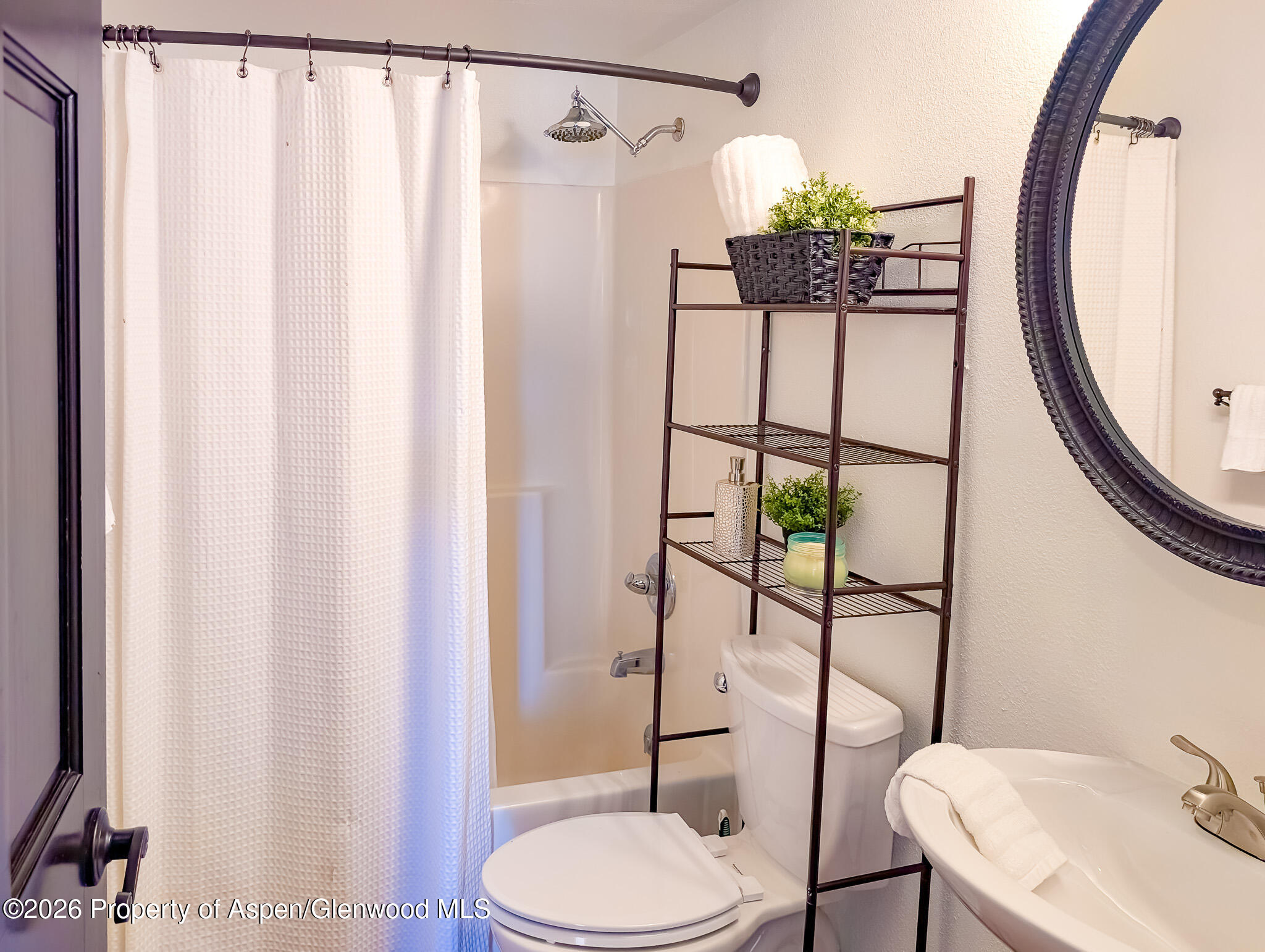 82 Roaring Fork Avenue A2 Property Photo 7