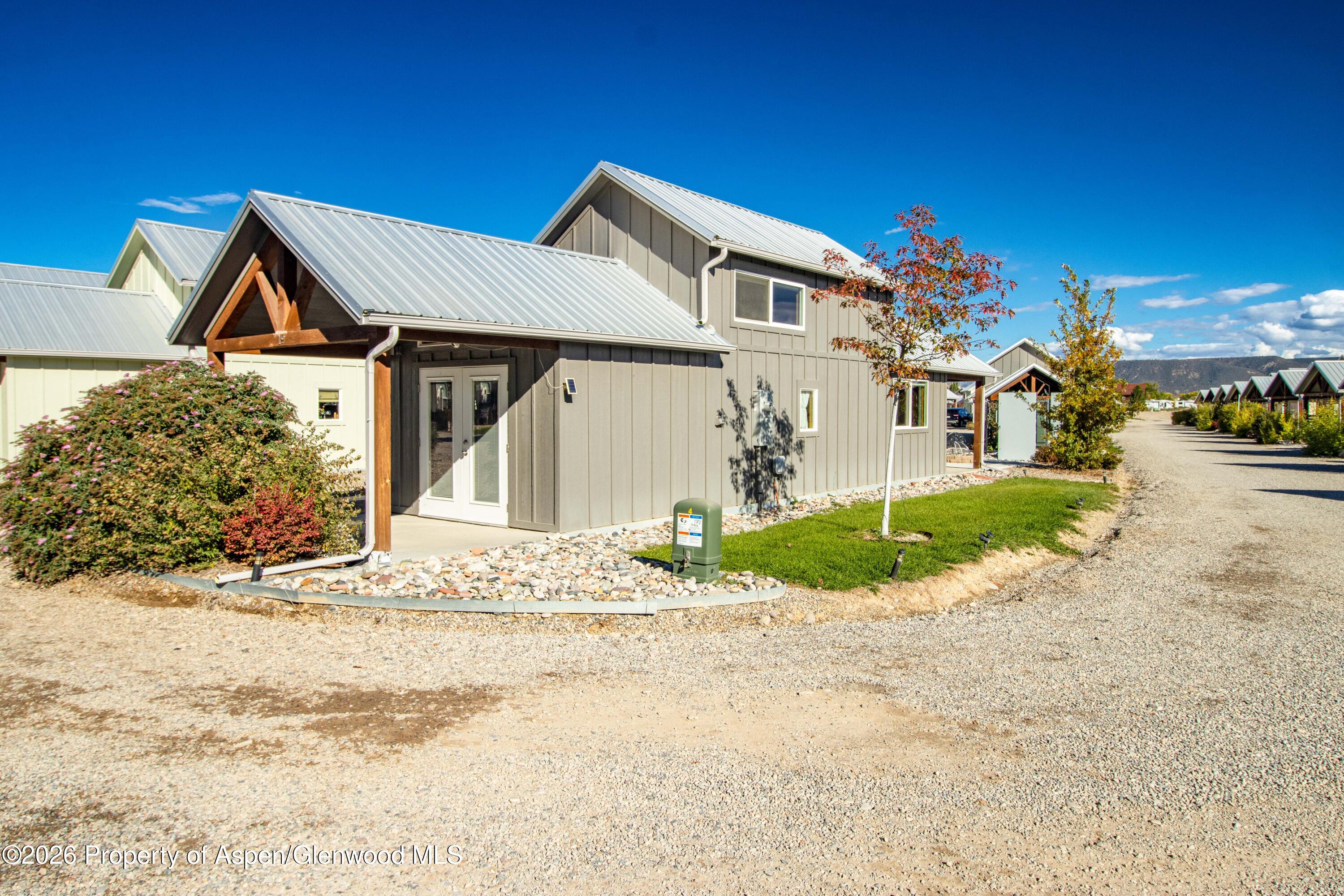 329 River Frontage Road #19 Property Photo 1