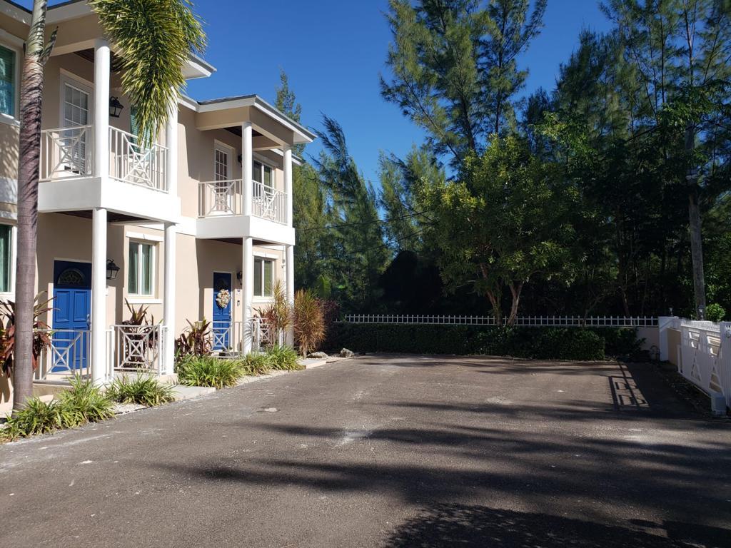 Central Drive Property Photo 16