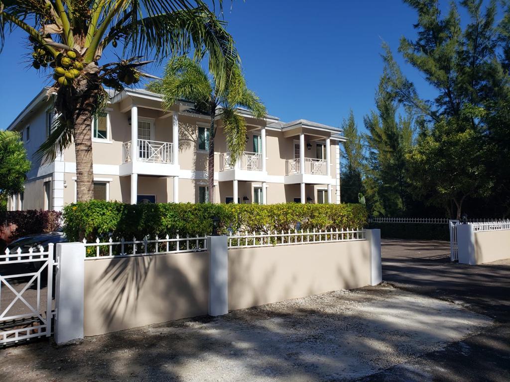 Central Drive Property Photo 18