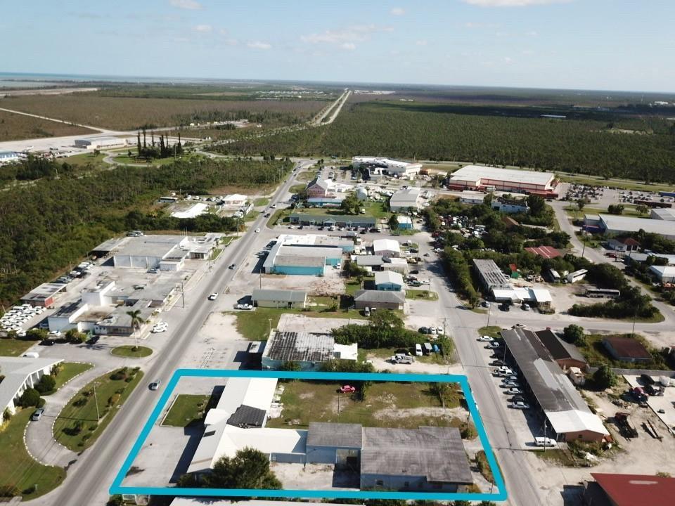 E4/e5 Queen's Highway Property Photo