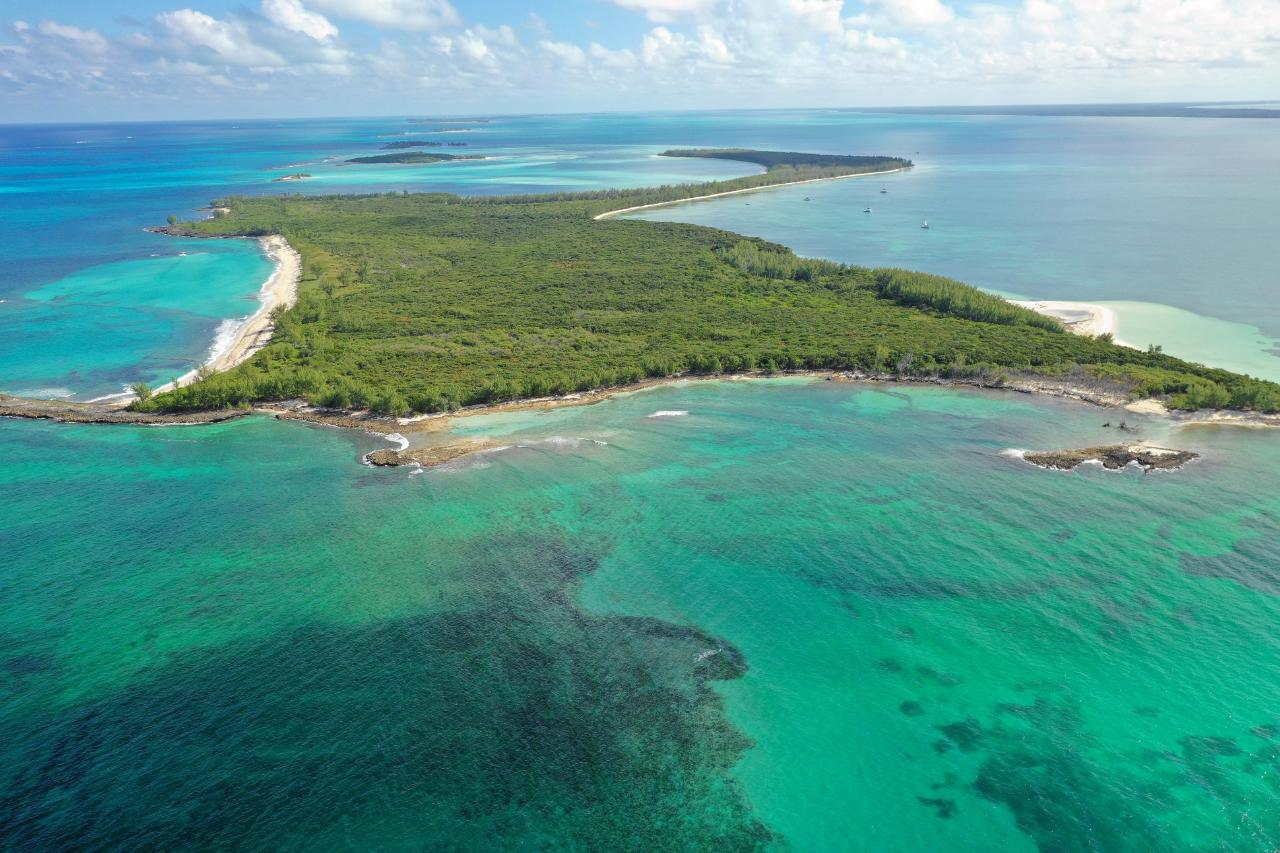 Powell Cay Property Photo 17