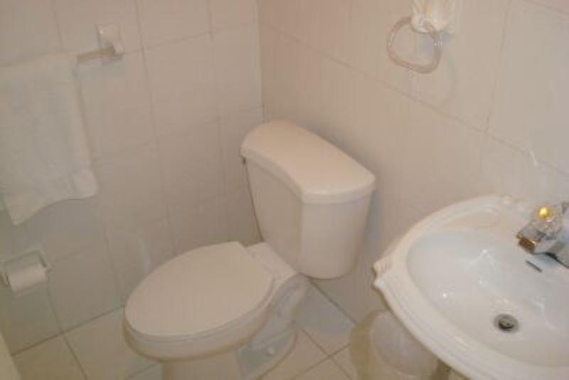 Albacore Drive, Lucaya 402 Property Photo 9