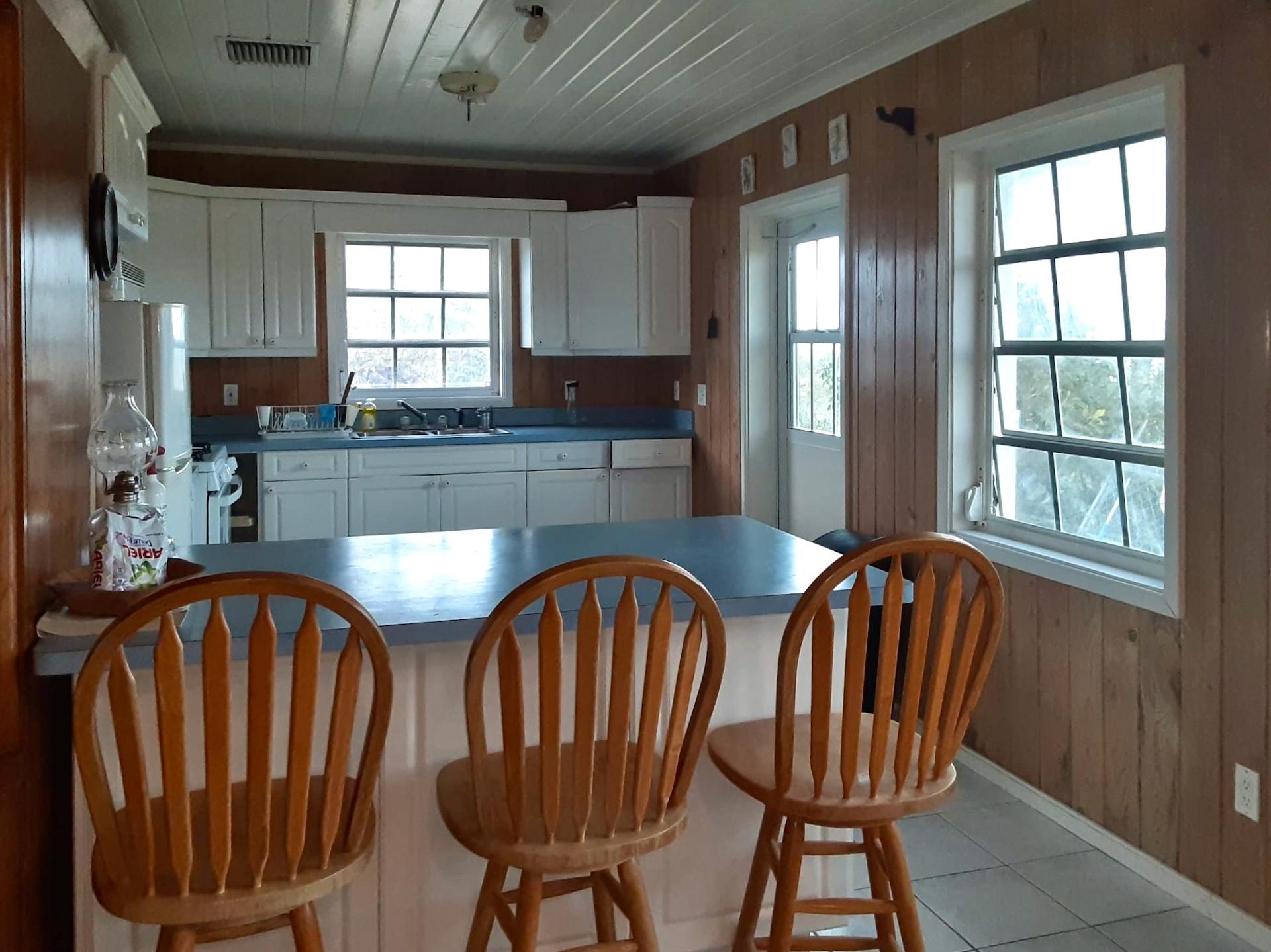 Thomas Sweeting Drive Property Photo 5