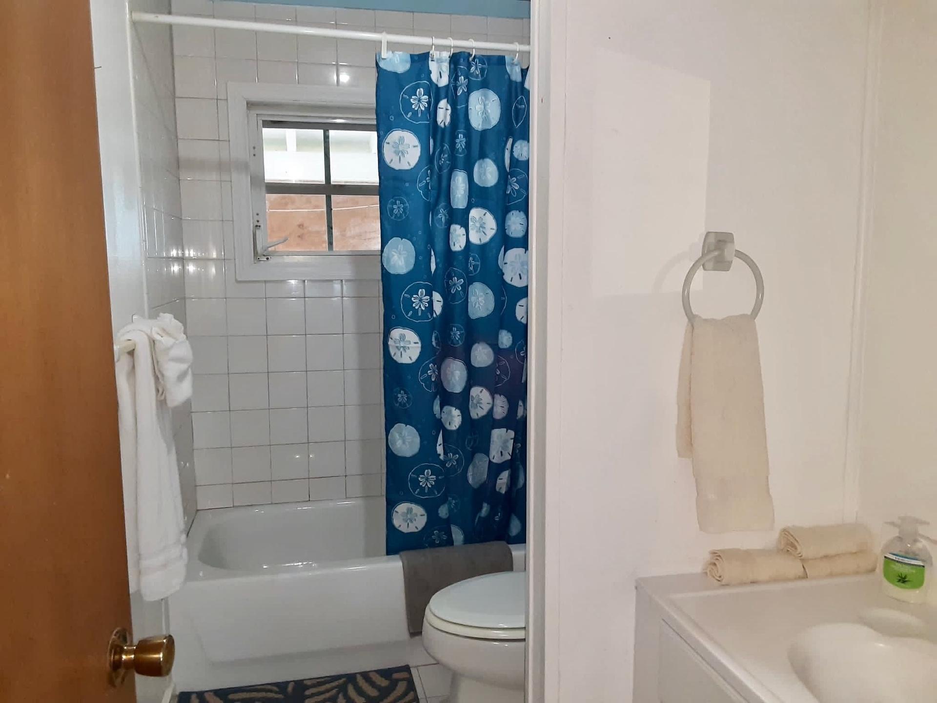 Thomas Sweeting Drive Property Photo 8