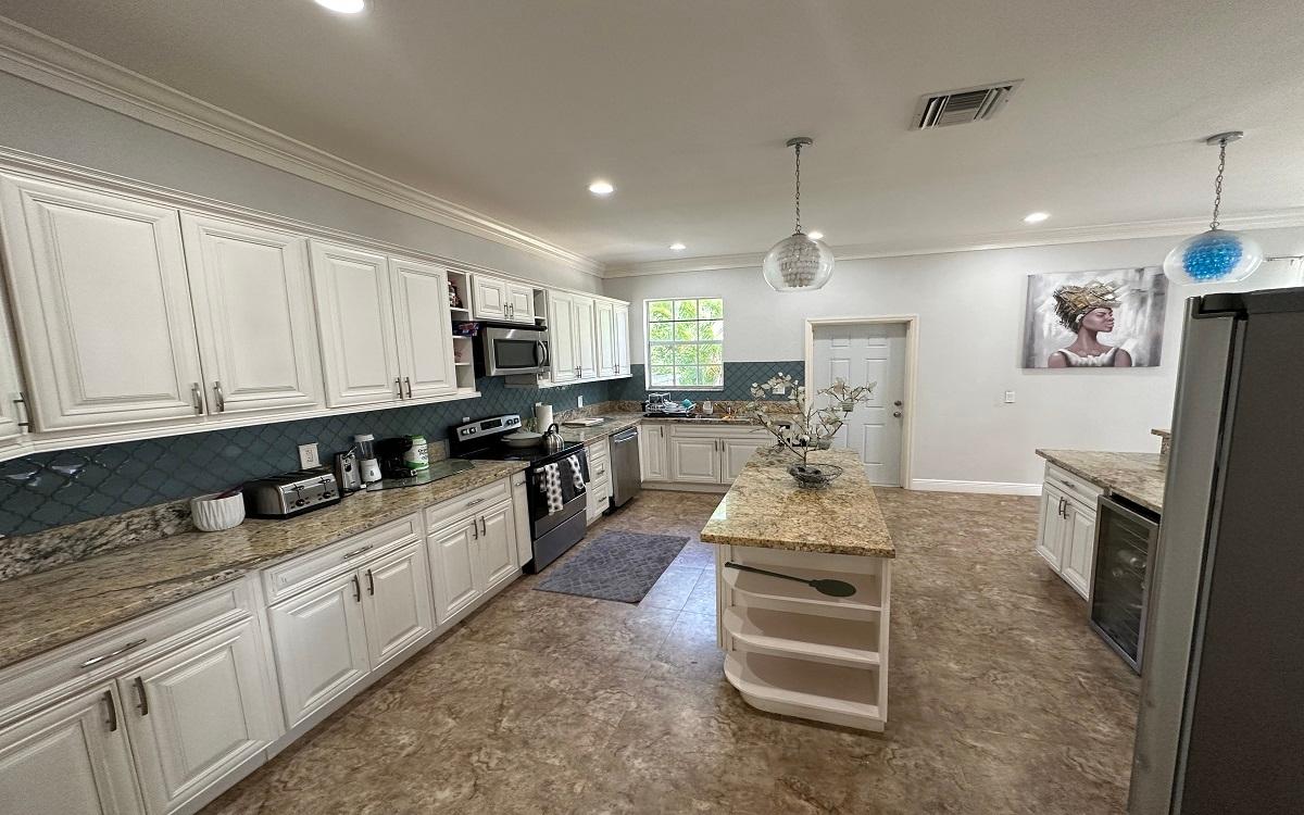 Bacardi Road 3 Property Photo 26