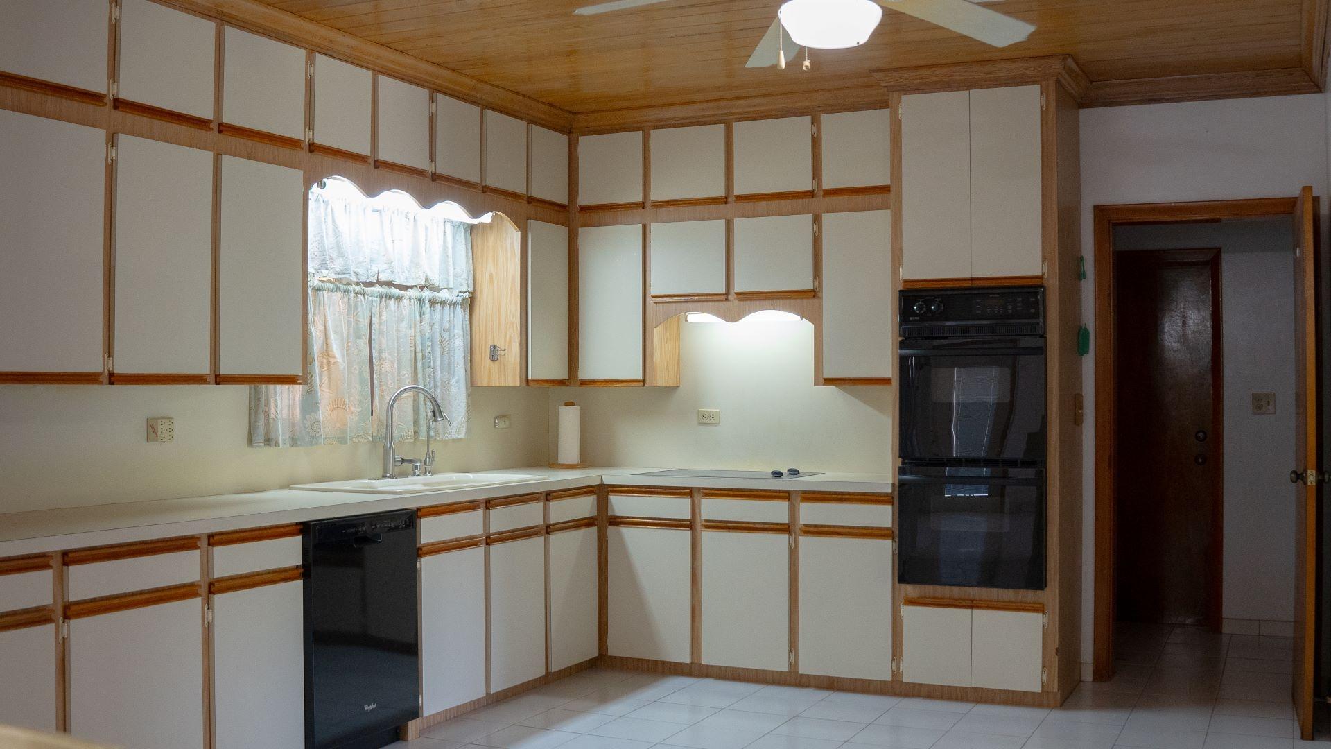 Ocean Heights Property Photo 6