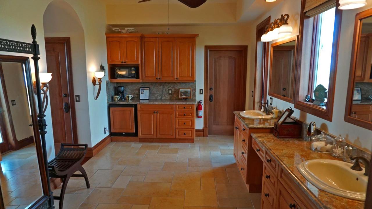 Tilloo Pond Estate Property Photo 27