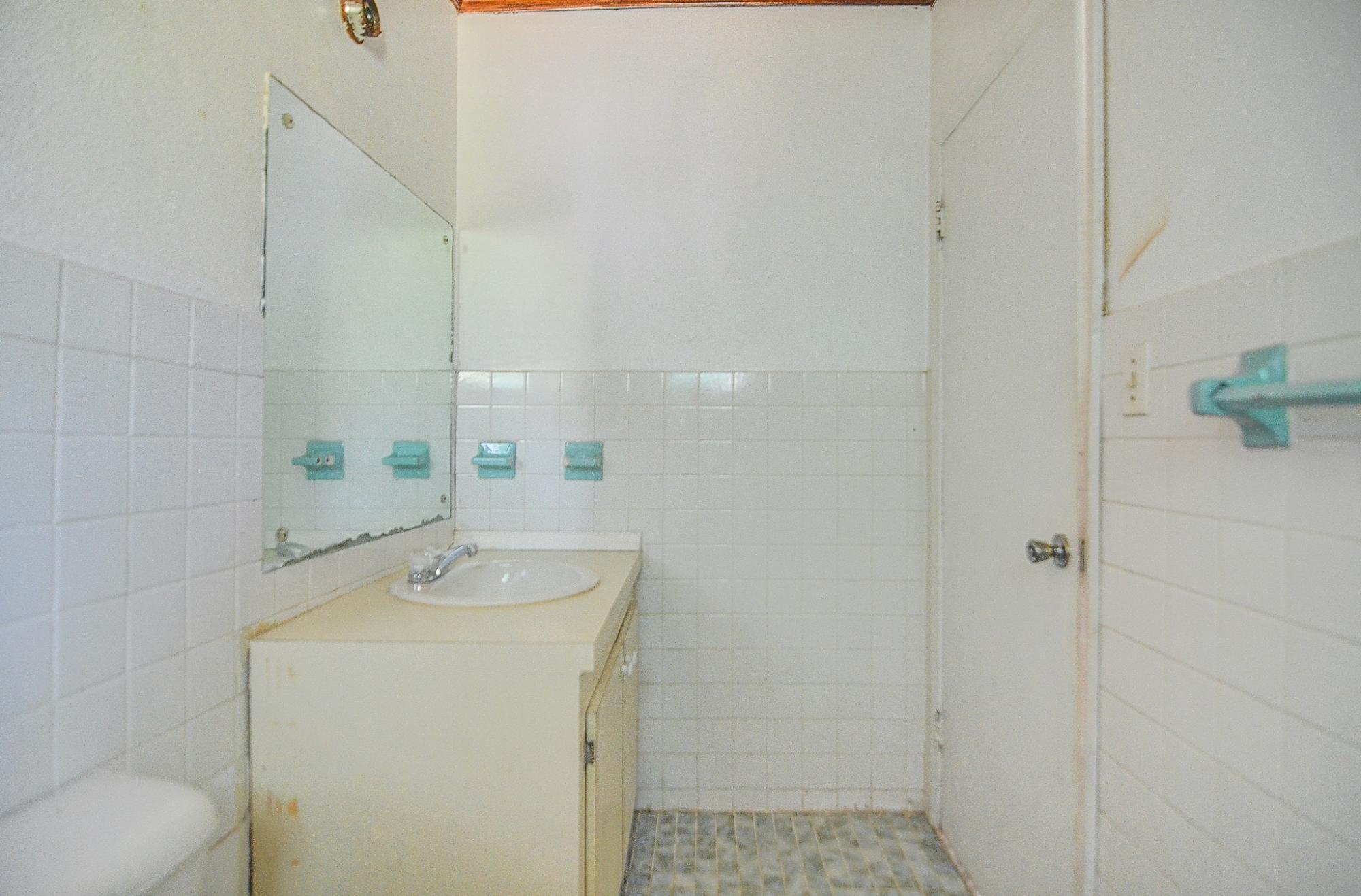 Little Hyde Park Property Photo 15