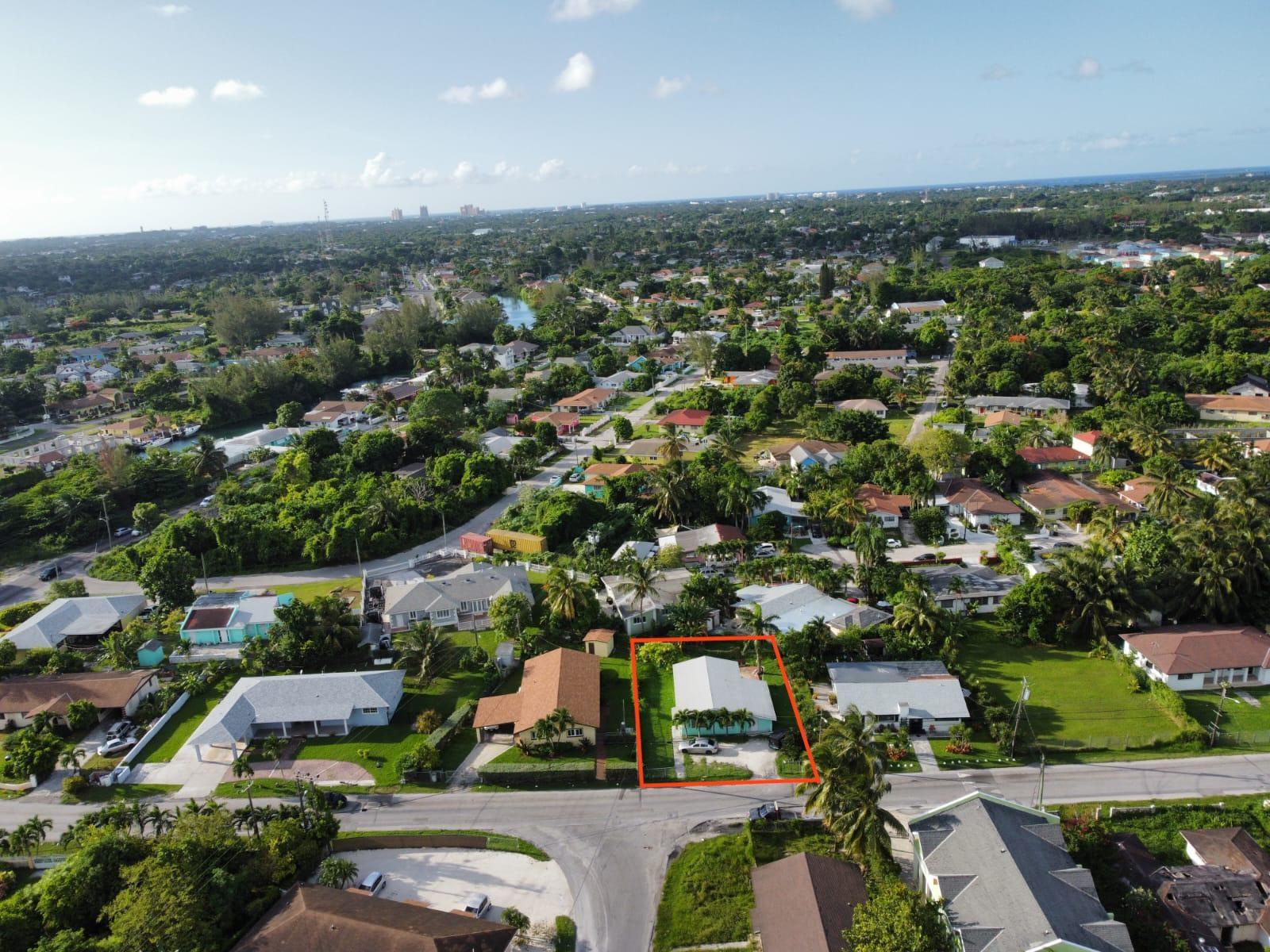 Little Hyde Park Property Photo 17