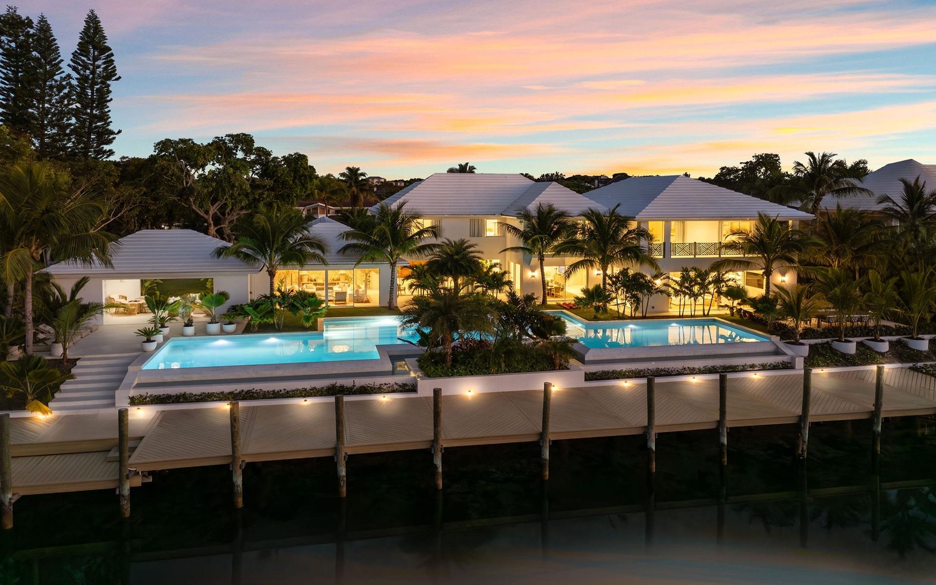MANSION IN LYFORD CAY Property Photo 1