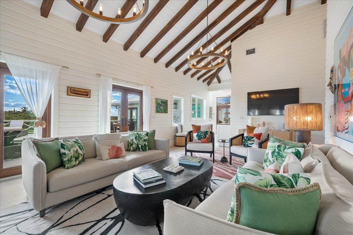 Luxury Ocean Villa Property Photo 14
