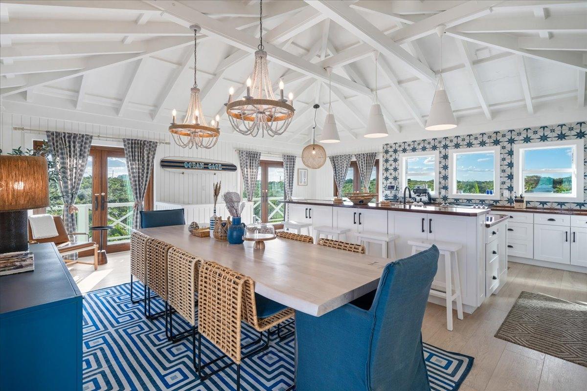 Luxury Ocean Villa Property Photo 15