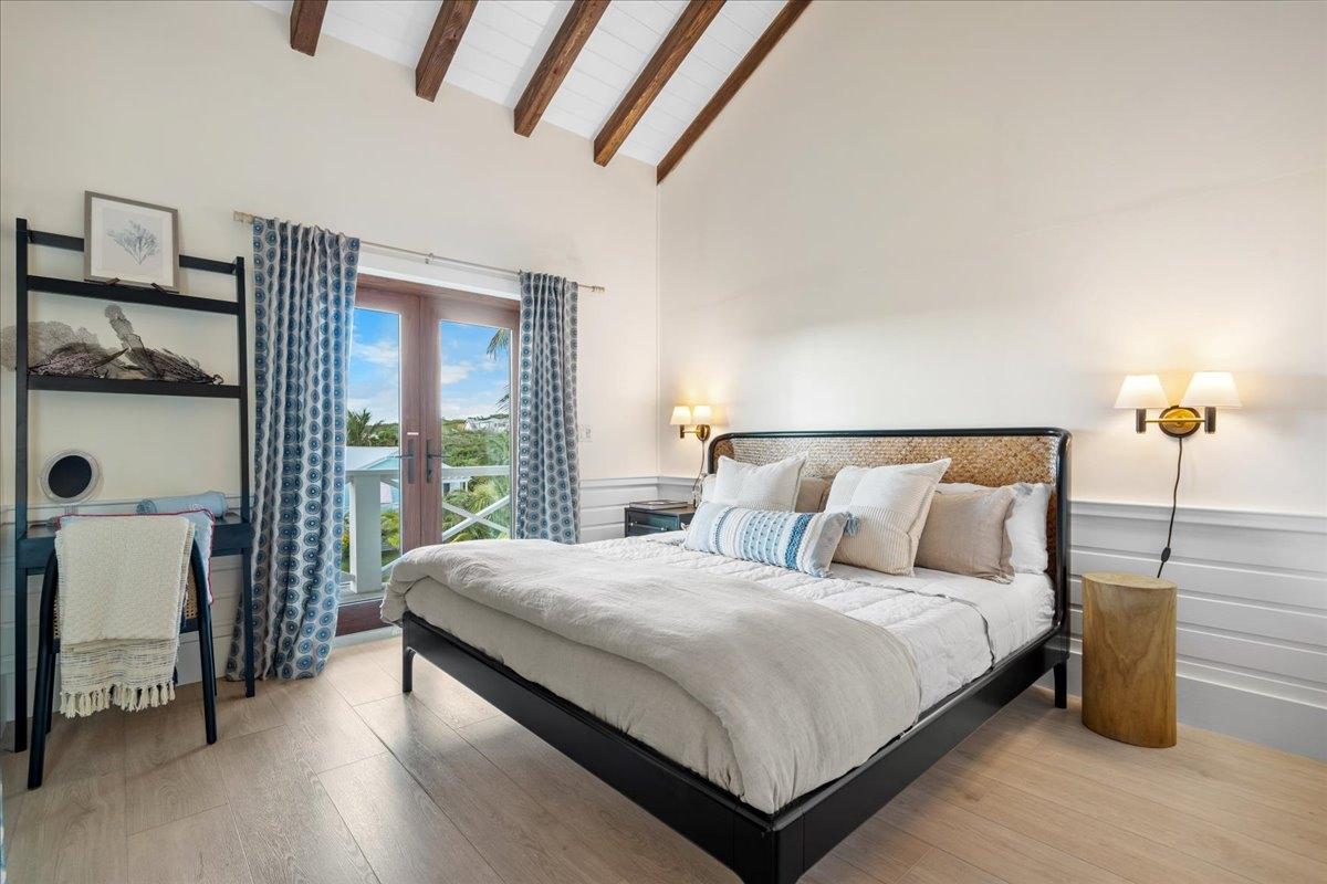 Luxury Ocean Villa Property Photo 34