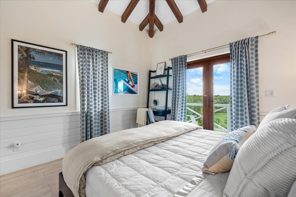 Luxury Ocean Villa Property Photo 35
