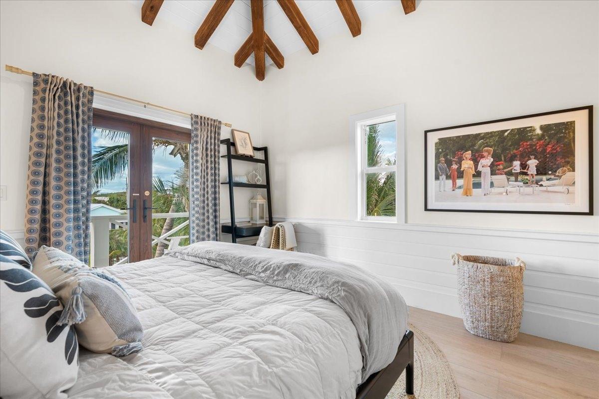 Luxury Ocean Villa Property Photo 38