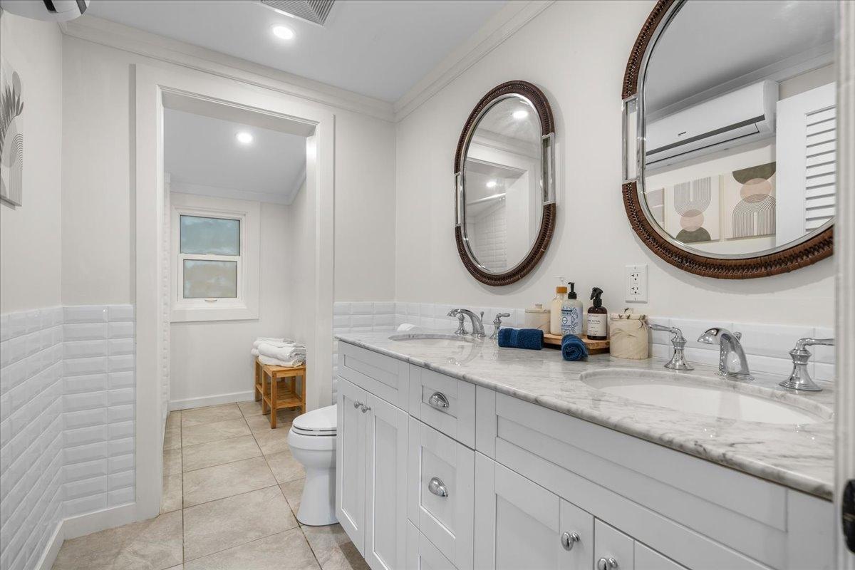 Luxury Ocean Villa Property Photo 46