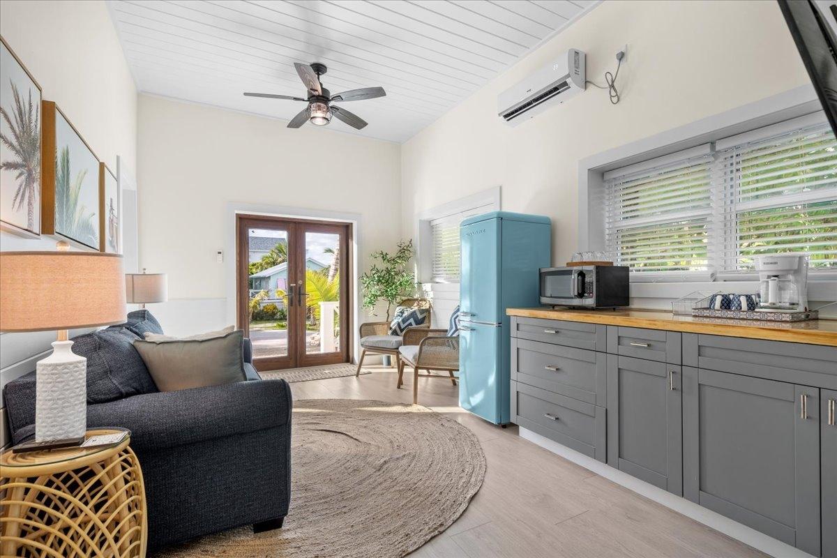 Luxury Ocean Villa Property Photo 55