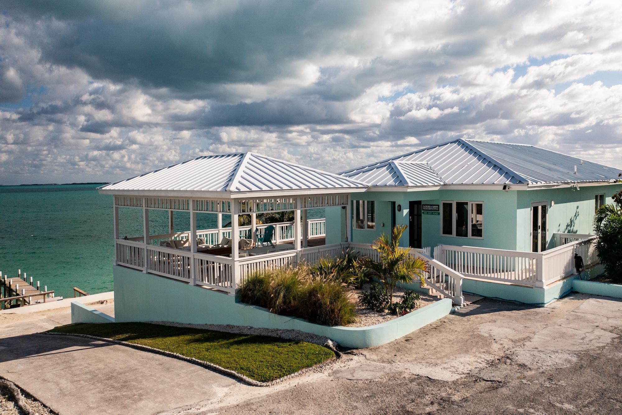Perky Pelican Property Photo
