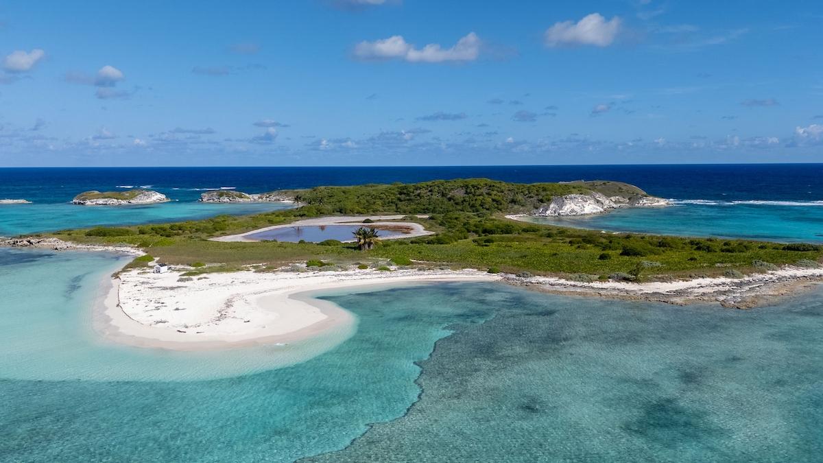 High Cay Property Photo 1