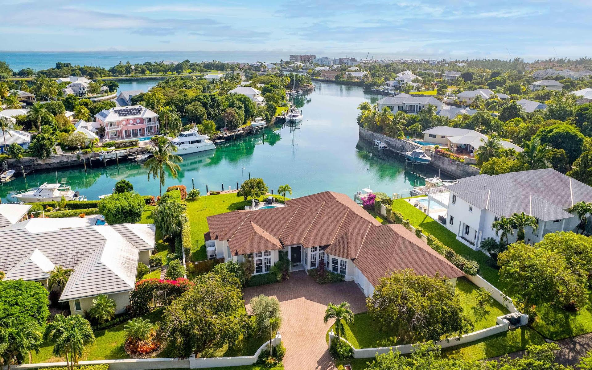 Canal Front Residence Property Photo
