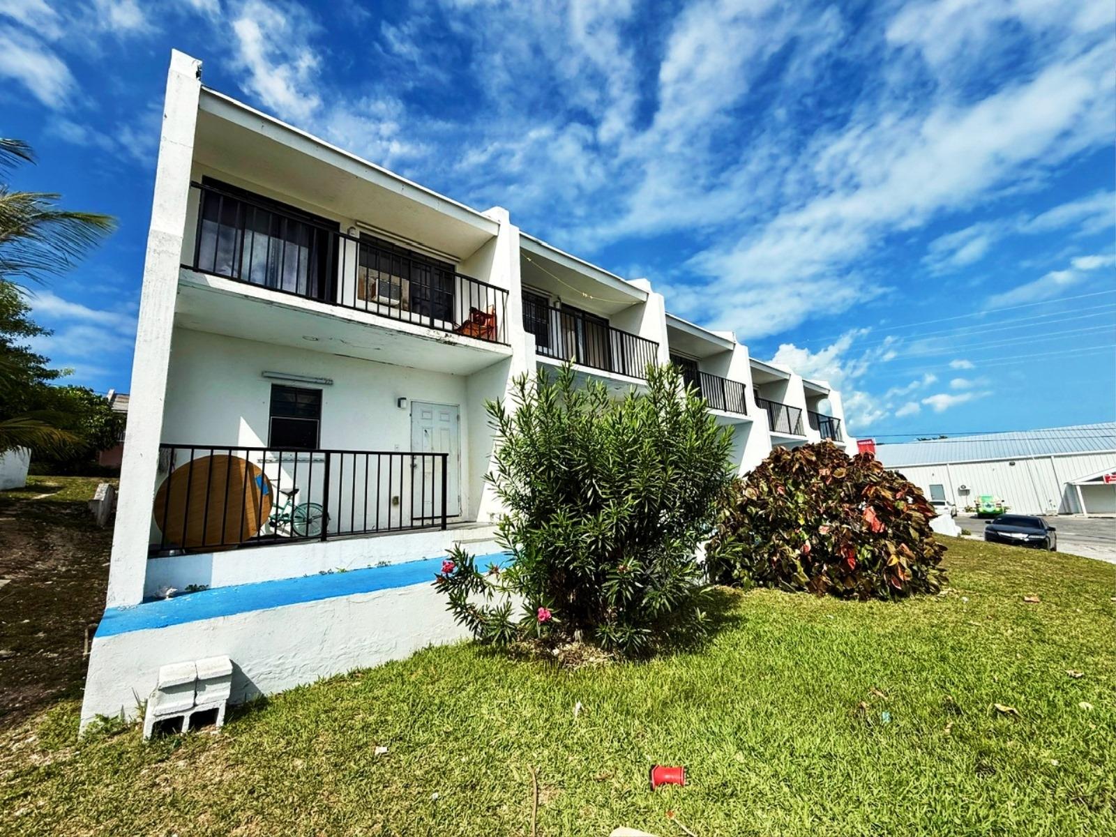5 Townhouse Apartment Bld Property Photo