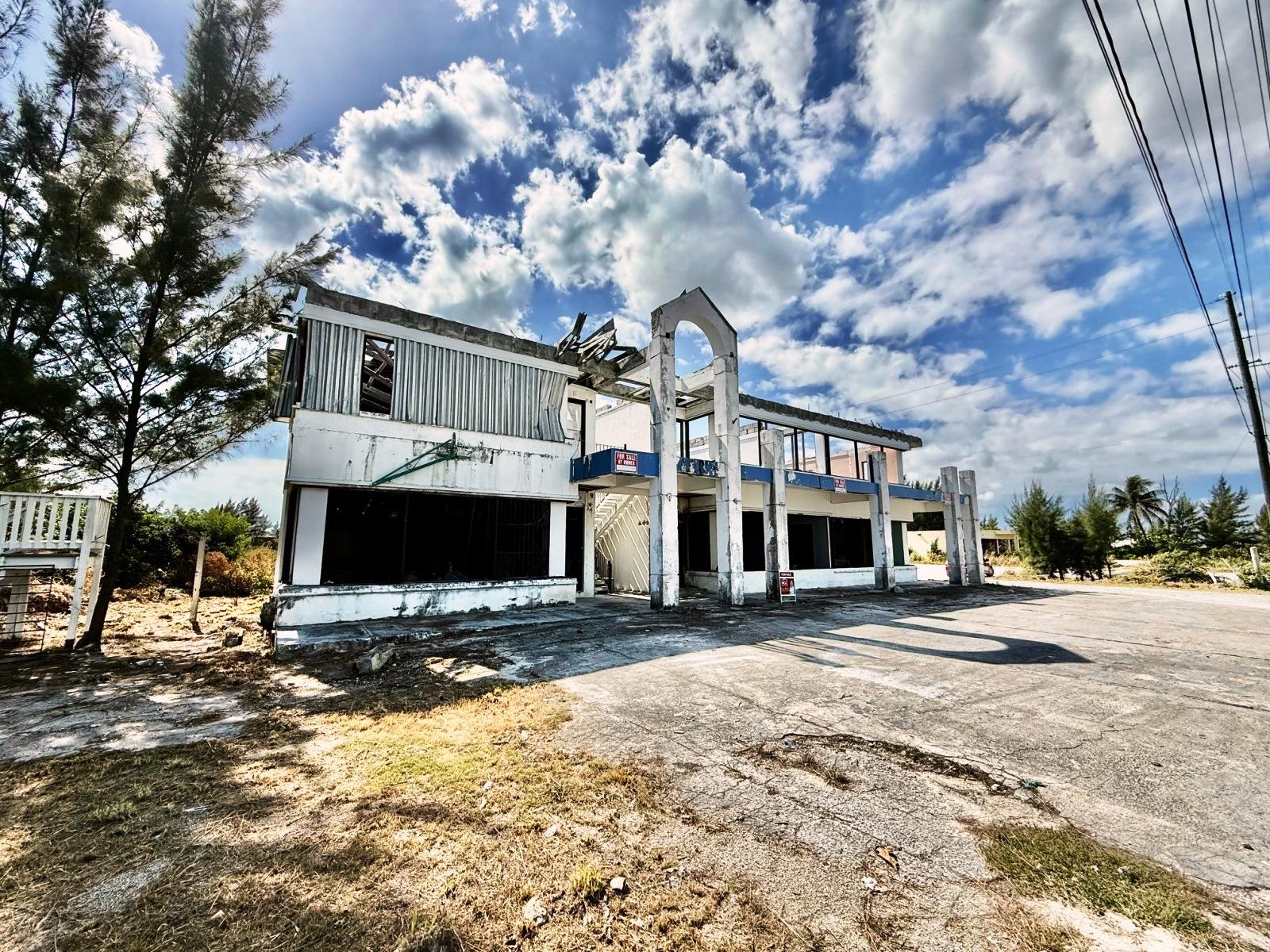 Captain Garnett Plaza Commercial Building Property Photo