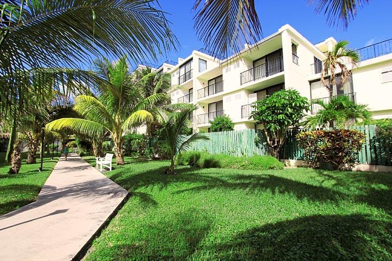Bahamia West Real Estate Listings Main Image