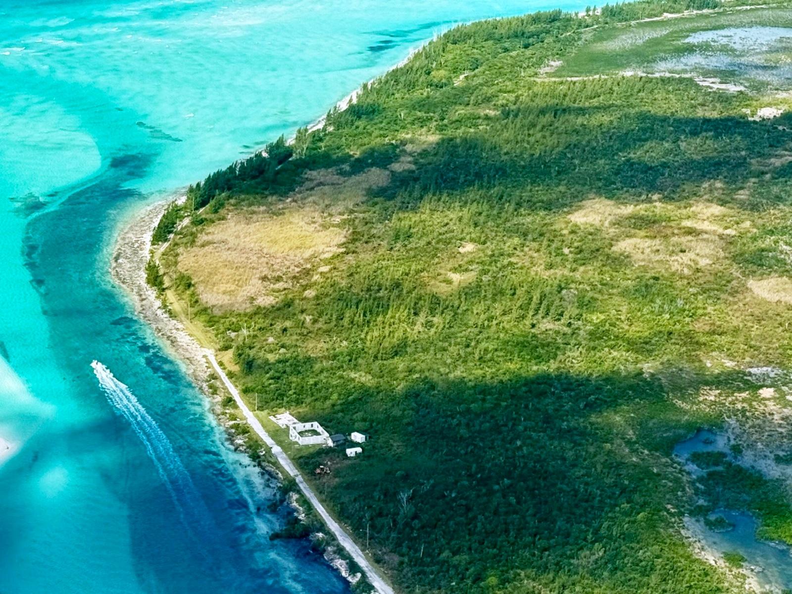 SWEETING'S CAY BEACH FRON