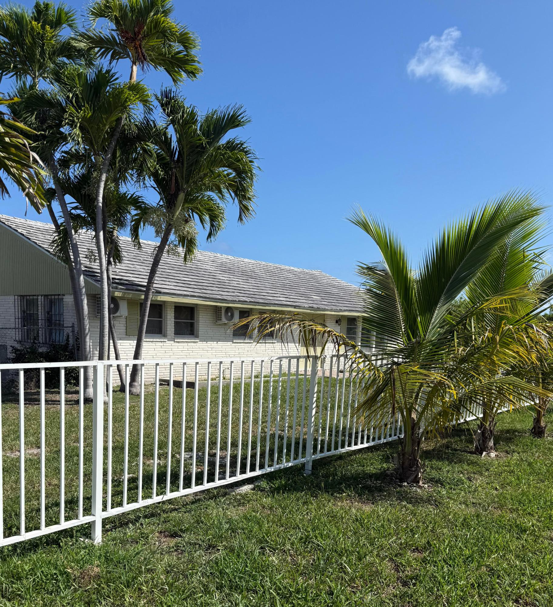 475 Hawaii Avenue 475 Property Photo 1