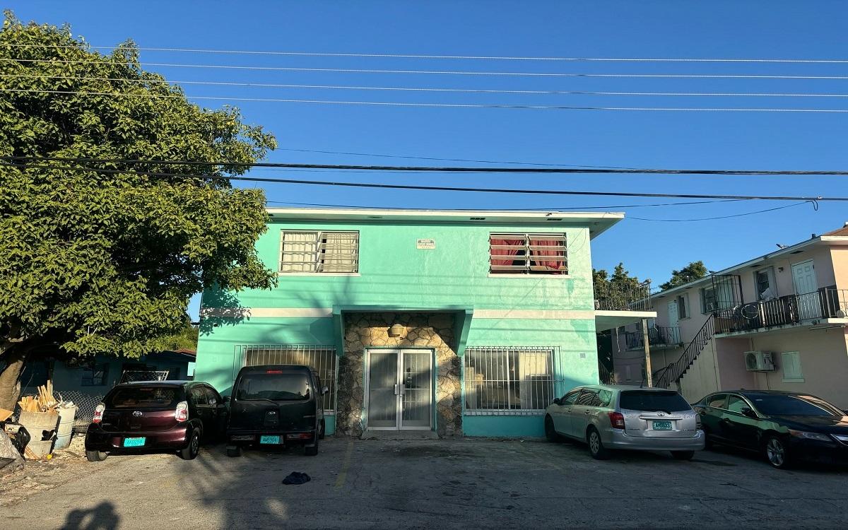#77 Washington Street Property Photo 1