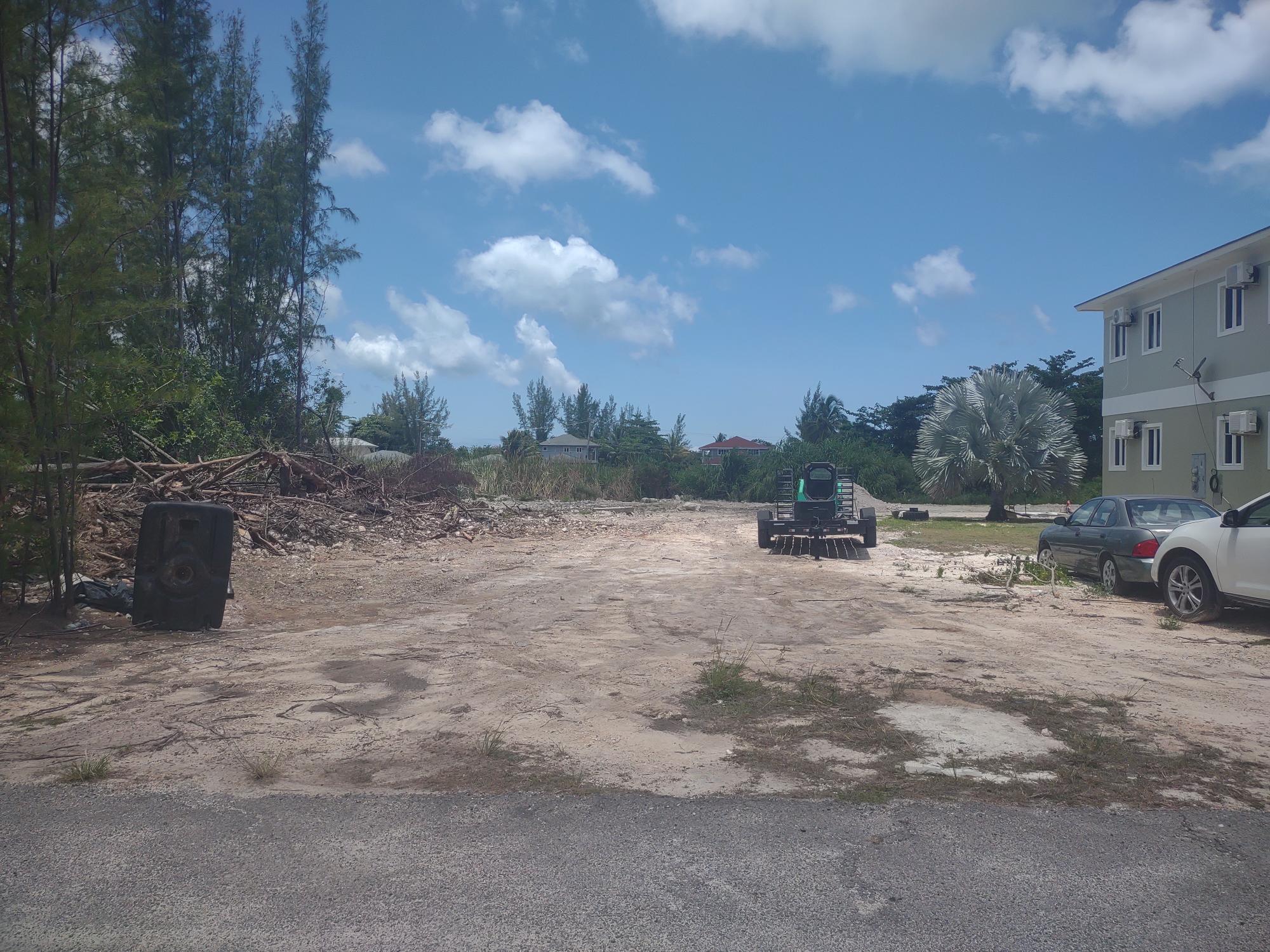 Yuma Estates Property Photo 1