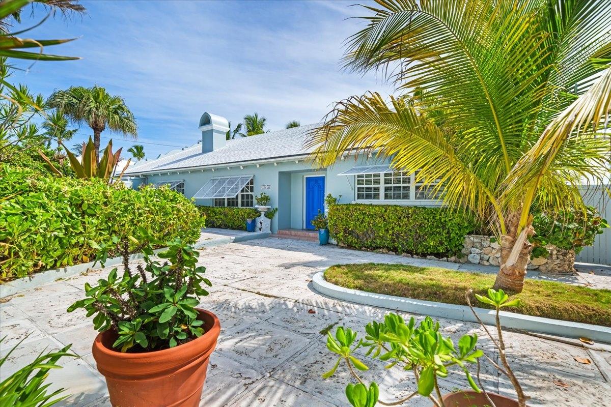 Water's Edge Property Photo 1