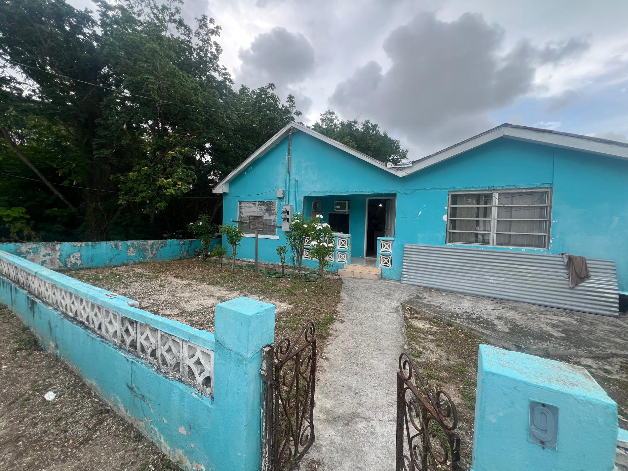 Whites Road Home Property Photo 1