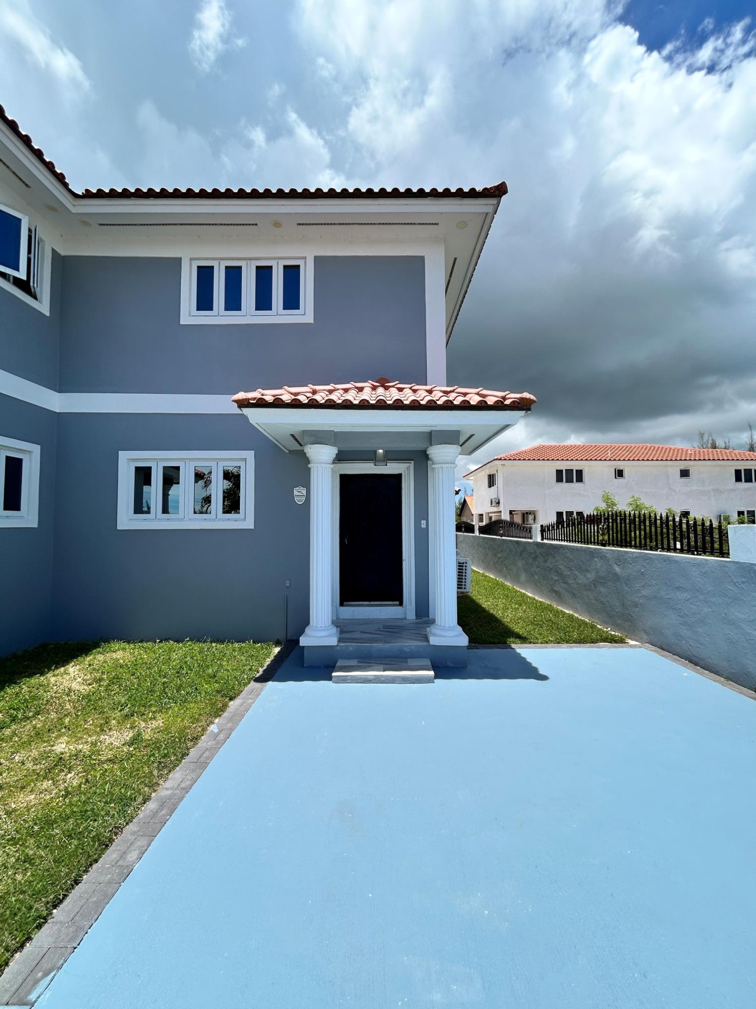 Via Della Rosa Property Photo 1