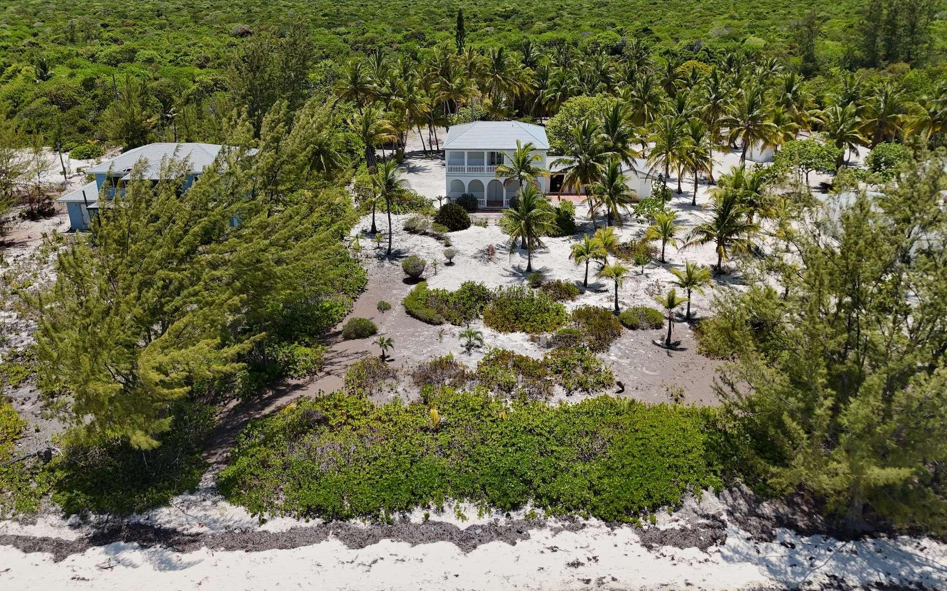 Kemps Bay Beachfront Property Photo 1