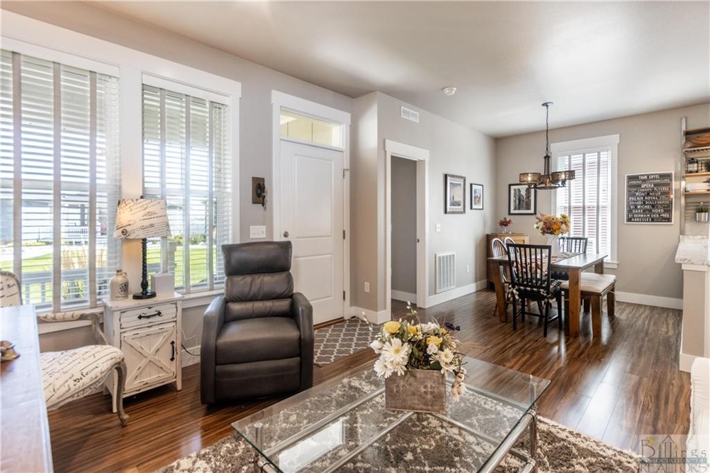 6025 Catherina Court Property Photo 8