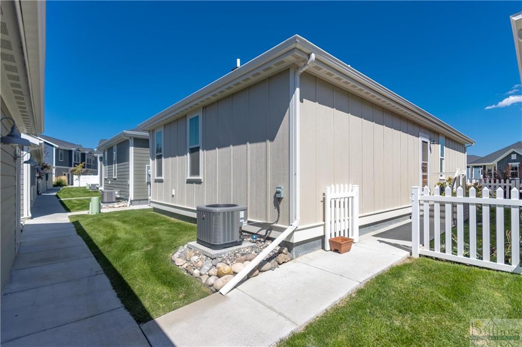 6025 Catherina Court Property Photo 23